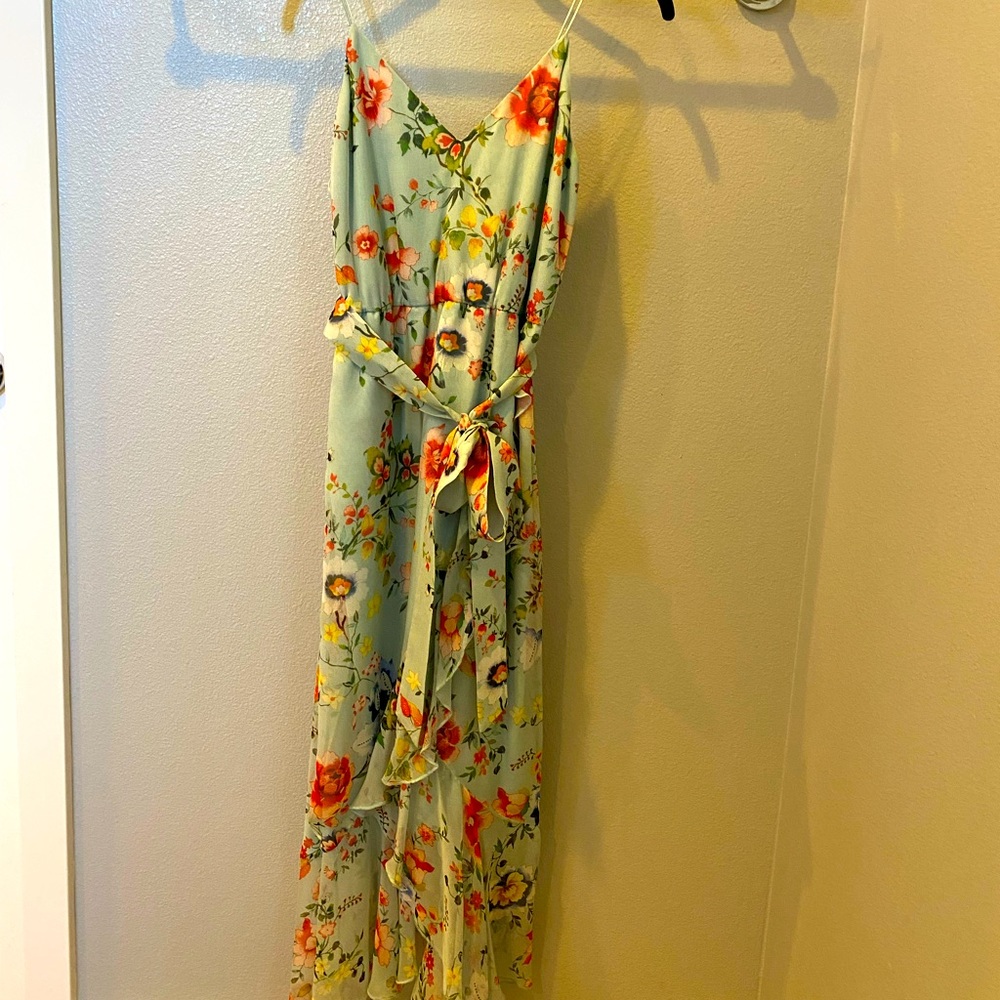 Gorgeous spring dress. Perfect wedding guest dress